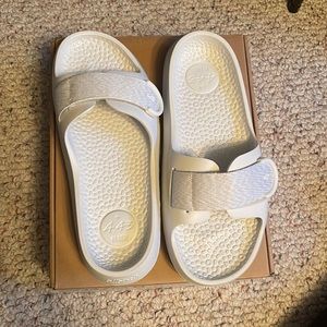 White mens allbird slides